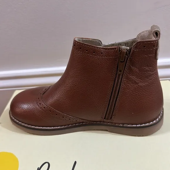NWT Boden Chelsea Boots (Sz 32)