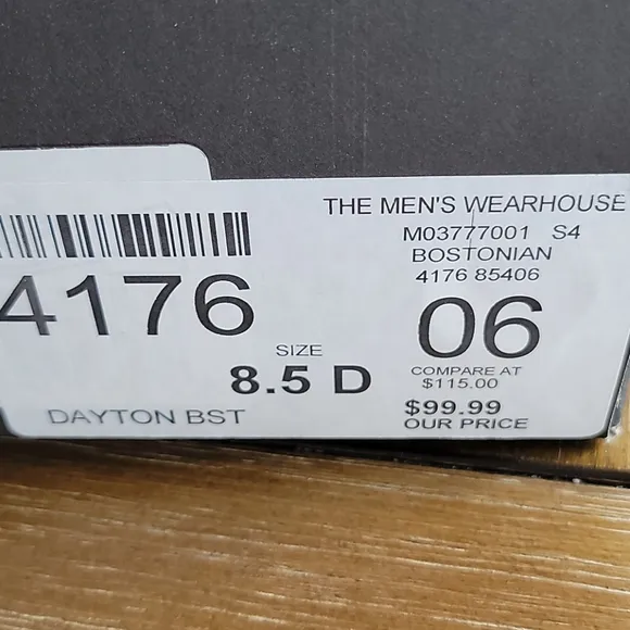 NWT BOSTONIAN  LEATHER LOAFERS
