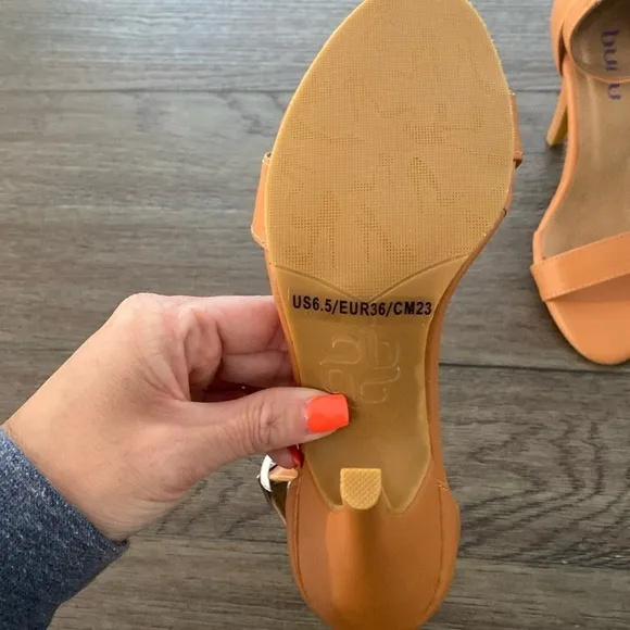 NWT BURJU Zoe True Nude Classic Strappy Heeled Sandals | size 6.5