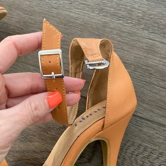 NWT BURJU Zoe True Nude Classic Strappy Heeled Sandals | size 6.5