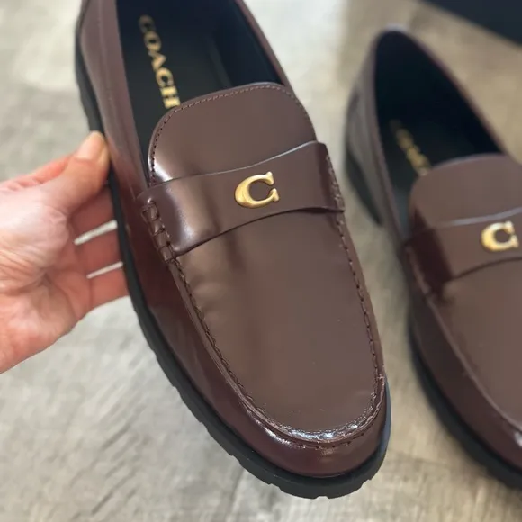 NWT Coach Patent Leather Chocolate Color Jocelyn Loafers Size 10 CW980