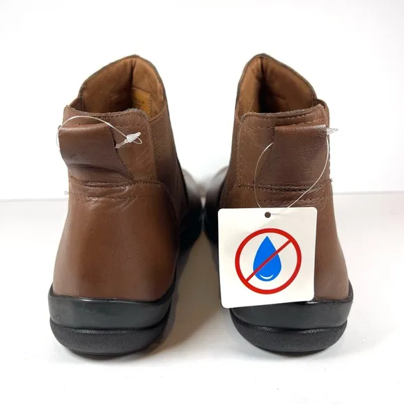 NWT David Tate Womens Space Leather Chelsea Booties Size 12M