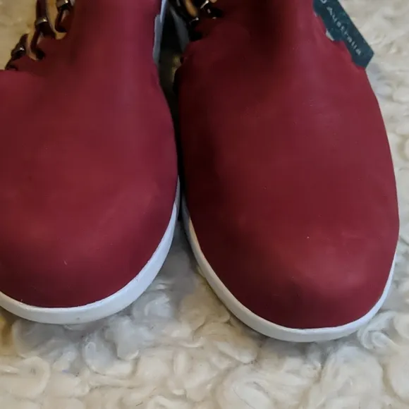 NWT ~ EMU AUSTRALIA Melina Suede Strappy Boots
