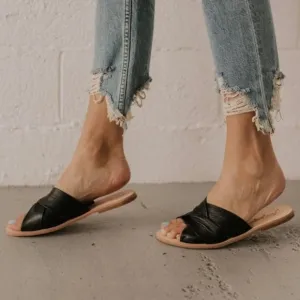 NWT Free People Black Rio Vista Flat Sandals Size 6.5/EU37