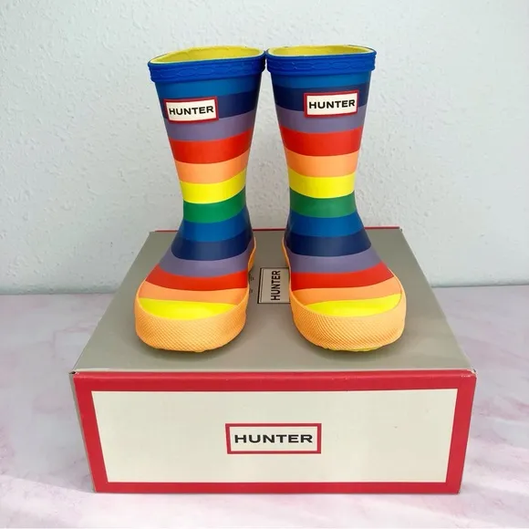 NWT Hunter Boots Kids First Classic Rainbow Stripe Wellies size 7 toddler