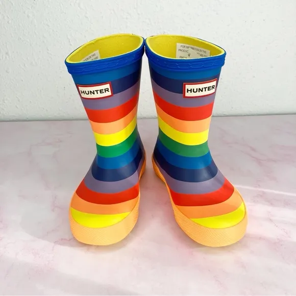 NWT Hunter Boots Kids First Classic Rainbow Stripe Wellies size 7 toddler