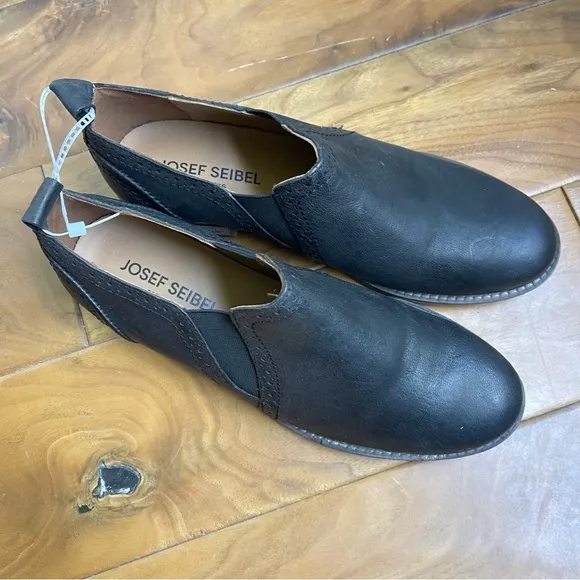 NWT Josef Seibel Sienna 43 Slip On Black Boots Sz 39 (US 8)