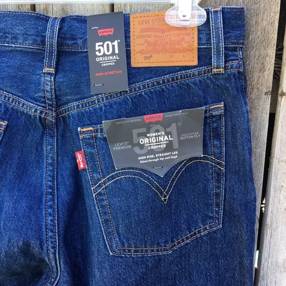 NWT Levi’s 501 High Rise Distressed Jean Blue 27