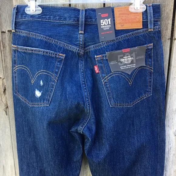 NWT Levi’s 501 High Rise Distressed Jean Blue 27