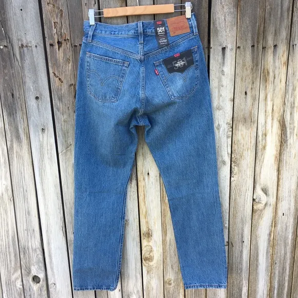NWT Levi’s 501 High Rise Straight Leg Distressed Jean Athens Crown Blue 28