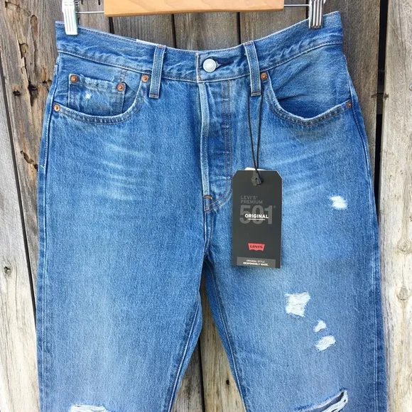 NWT Levi’s 501 High Rise Straight Leg Distressed Jean Athens Crown Blue 28