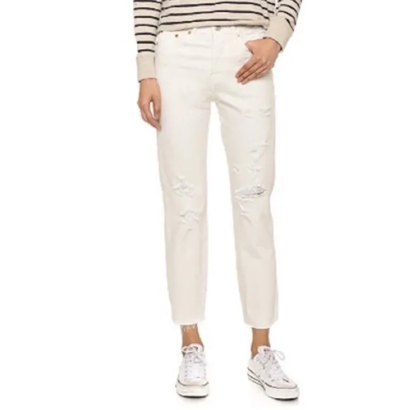 NWT Levi’s Wedgie Icon Distressed Jean Cream Chalk 30