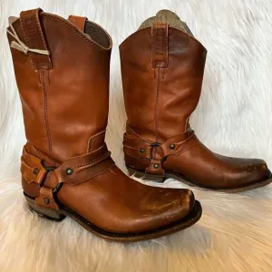 NWT Liberty Black Boots Harness Square Toe Boots Brown Size 6 Leather