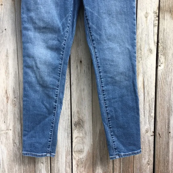 NWT Madewell 9” Mid Rise Skinny Crop Jean Blue 27