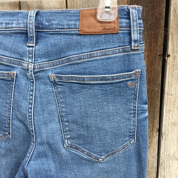 NWT Madewell 9” Mid Rise Skinny Crop Jean Blue 27