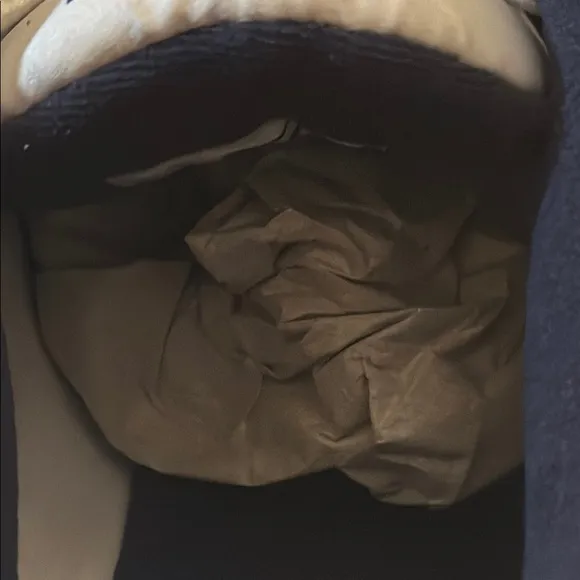 NWT Nike White and Black Sneakers