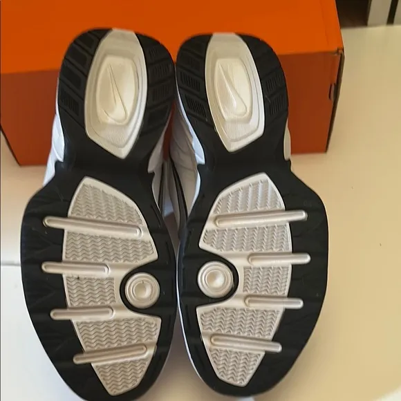 NWT Nike White and Black Sneakers