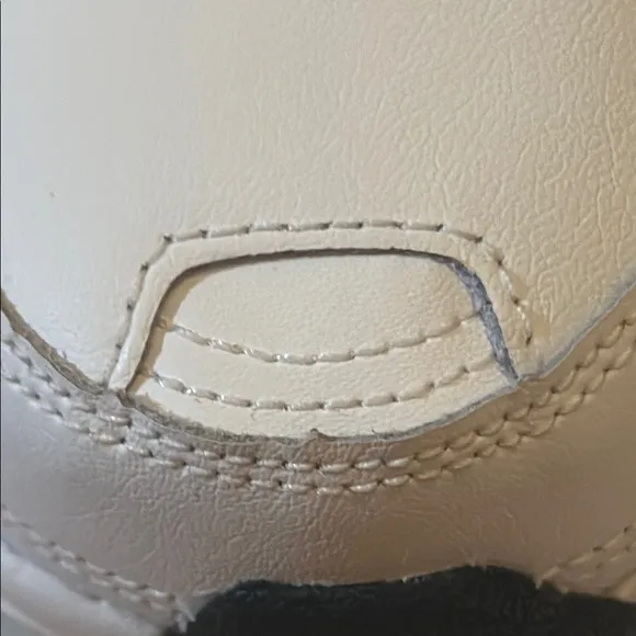 NWT Nike White and Black Sneakers
