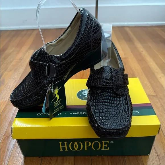 NWT Ortho-Line by Hoopoe Mica brown crocodile print loafers moccasins, size 9W
