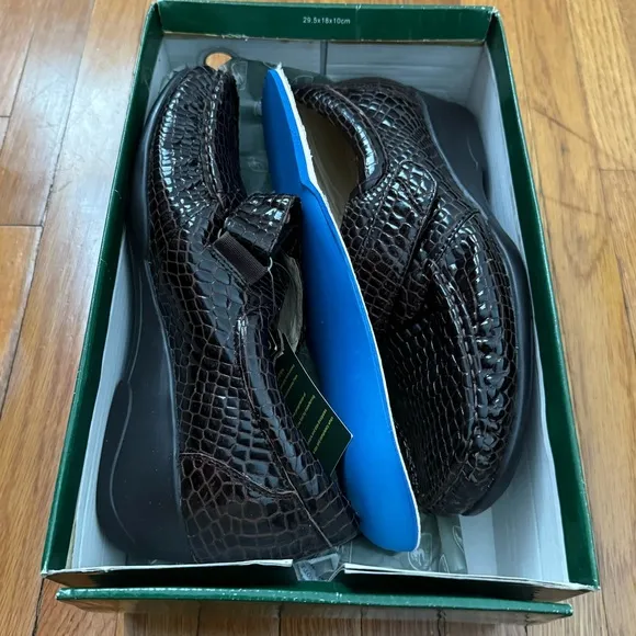 NWT Ortho-Line by Hoopoe Mica brown crocodile print loafers moccasins, size 9W