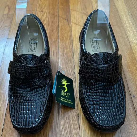 NWT Ortho-Line by Hoopoe Mica brown crocodile print loafers moccasins, size 9W
