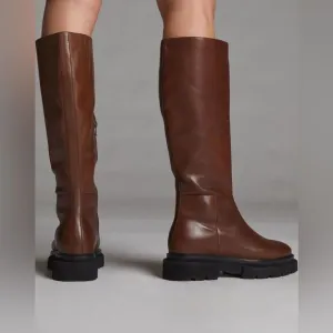 NWT- Seychelles Meet Me Halfway Knee High Riding Boot in Brown Size 6.5