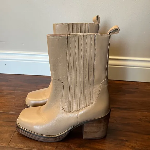 NWT Seychelles Sweet Escape Classic Tan Ankle Boots-Size 10