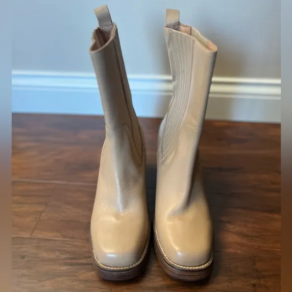 NWT Seychelles Sweet Escape Classic Tan Ankle Boots-Size 10