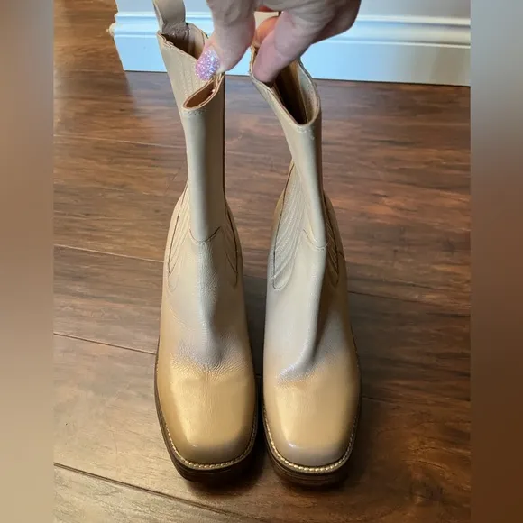 NWT Seychelles Sweet Escape Classic Tan Ankle Boots-Size 10