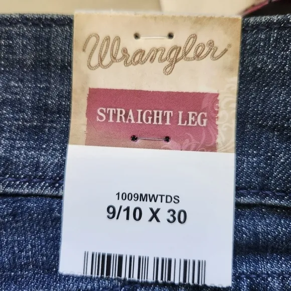 NWT STRAIGHT LEG WRANGLERS SIZE 9/10x30