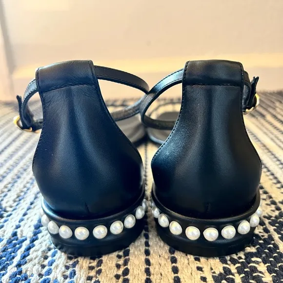 NWT Stuart Weitzman Nudistcurve Pearl-Embellished Leather Sandals