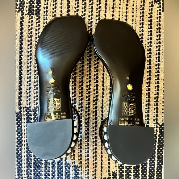 NWT Stuart Weitzman Nudistcurve Pearl-Embellished Leather Sandals
