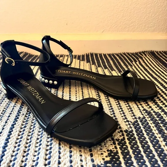 NWT Stuart Weitzman Nudistcurve Pearl-Embellished Leather Sandals