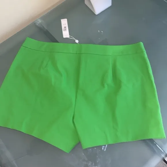 NWT Trina Turk Kelly Green Corbin 2 High Waist Shorts Size 16