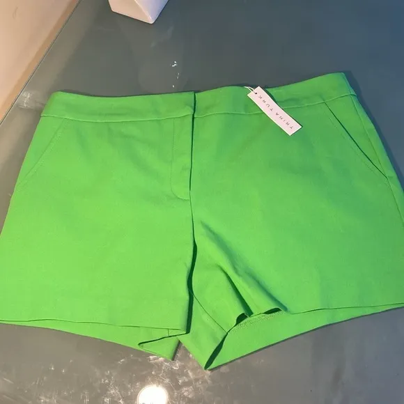NWT Trina Turk Kelly Green Corbin 2 High Waist Shorts Size 16