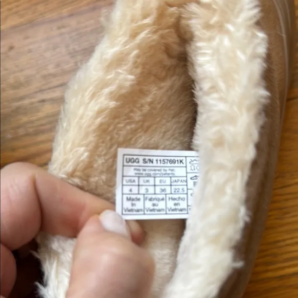 NWT UGG mini mod chestnut suede Leather Boots shearling size 4