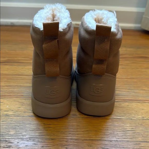 NWT UGG mini mod chestnut suede Leather Boots shearling size 4