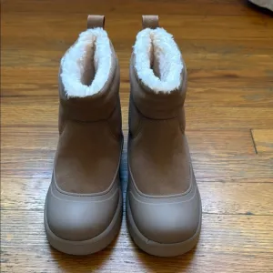 NWT UGG mini mod chestnut suede Leather Boots shearling size 4