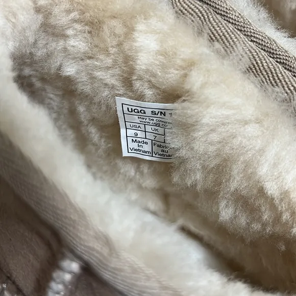 NWT UGG San Classic Ultra Mini Boots