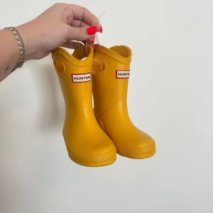 NWT Hunter Yellow Rain Boots