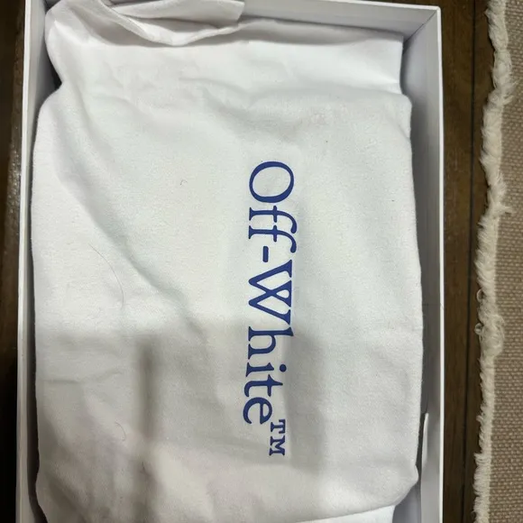 Off-White Men's White and Green Sneakers