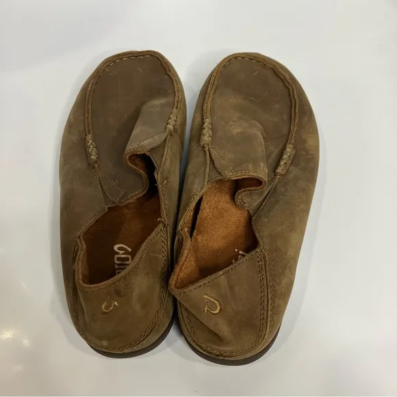 Olukai Boys Moloa brown oiled leather slip on loafers big kids size 5 casual