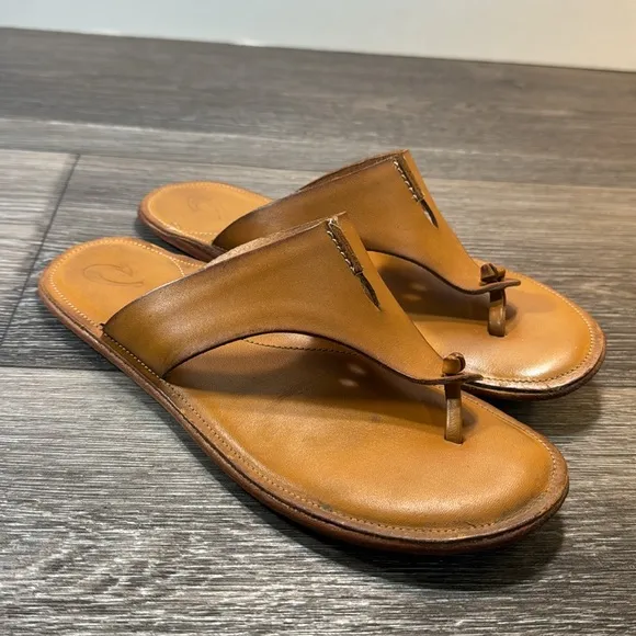 Olukai flat leather sandals woman’s size 8 (d123)