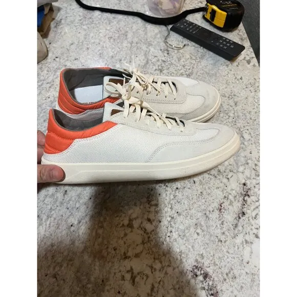 OluKai Men's Punini Court Sneakers- Size 9