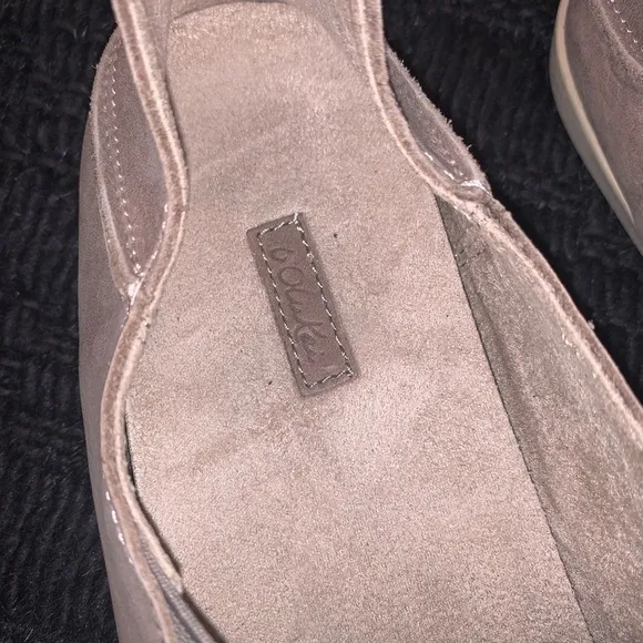 OluKai Nohea Nubuck Brown Leather Embossed Slip On Loafers Size 9.5