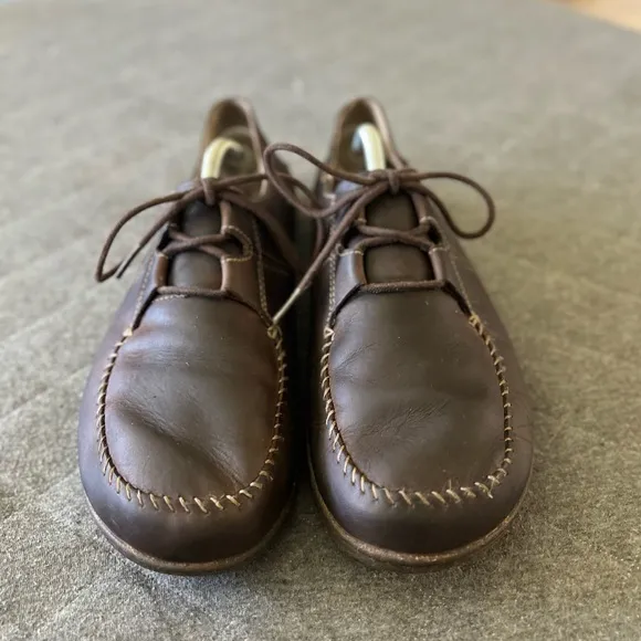 OLUKAI Ohana Sz 11 Oiled Brown Leather Lace Up Loafers Excellent Condition