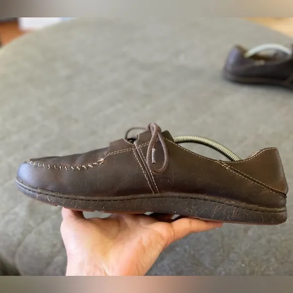 OLUKAI Ohana Sz 11 Oiled Brown Leather Lace Up Loafers Excellent Condition