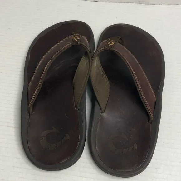 Olukai Sandals Mens 10 Brown Ohana Leather Flip Flop Thong Sandals Slip On Flat