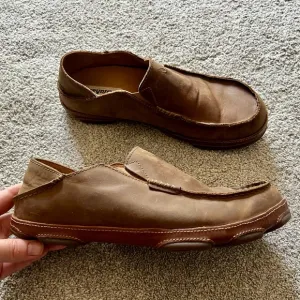 Olukai Shoes Mens Size 10 Brown Leather Moloa Slip On Loafers Casual Comfort