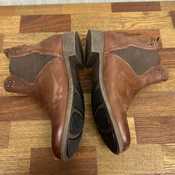 Olukai Womens Boots 6.5 Kualona‎ Brown Leather Ankle Chelsea Stud Shoe Slip On
